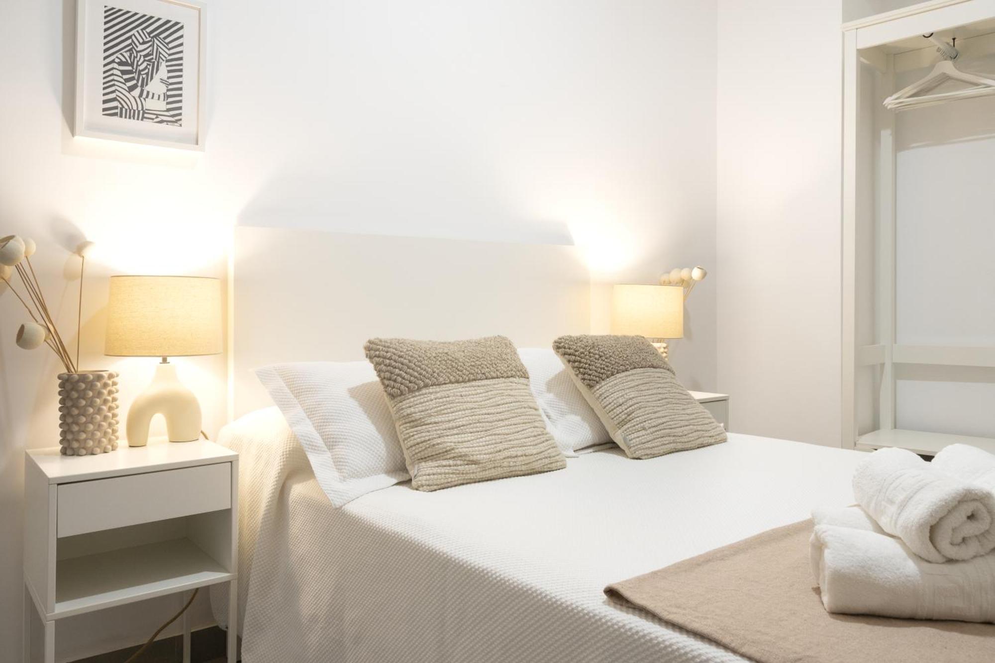 Apartamentos La Tahona Кадис Екстериор снимка