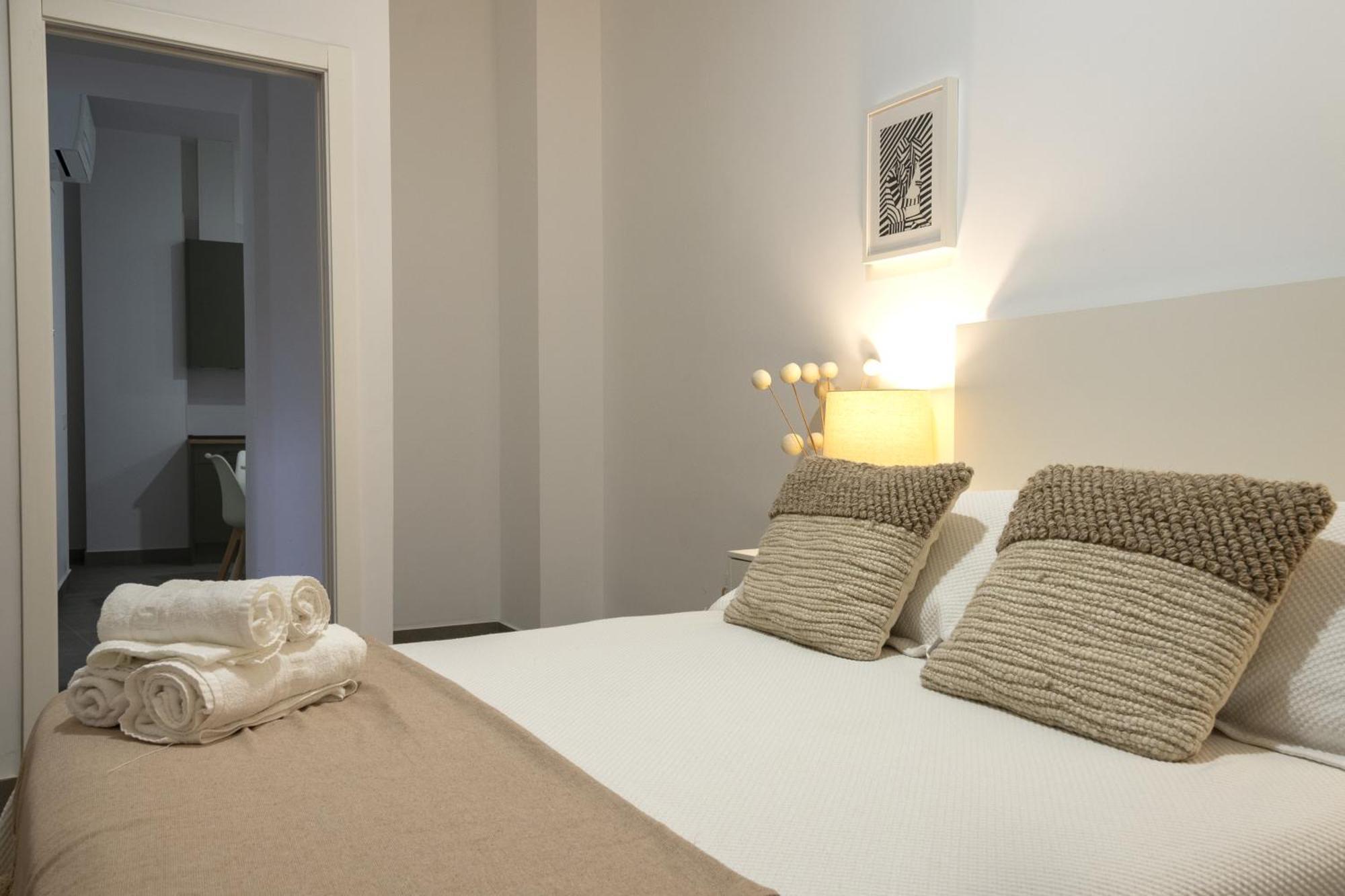Apartamentos La Tahona Кадис Екстериор снимка