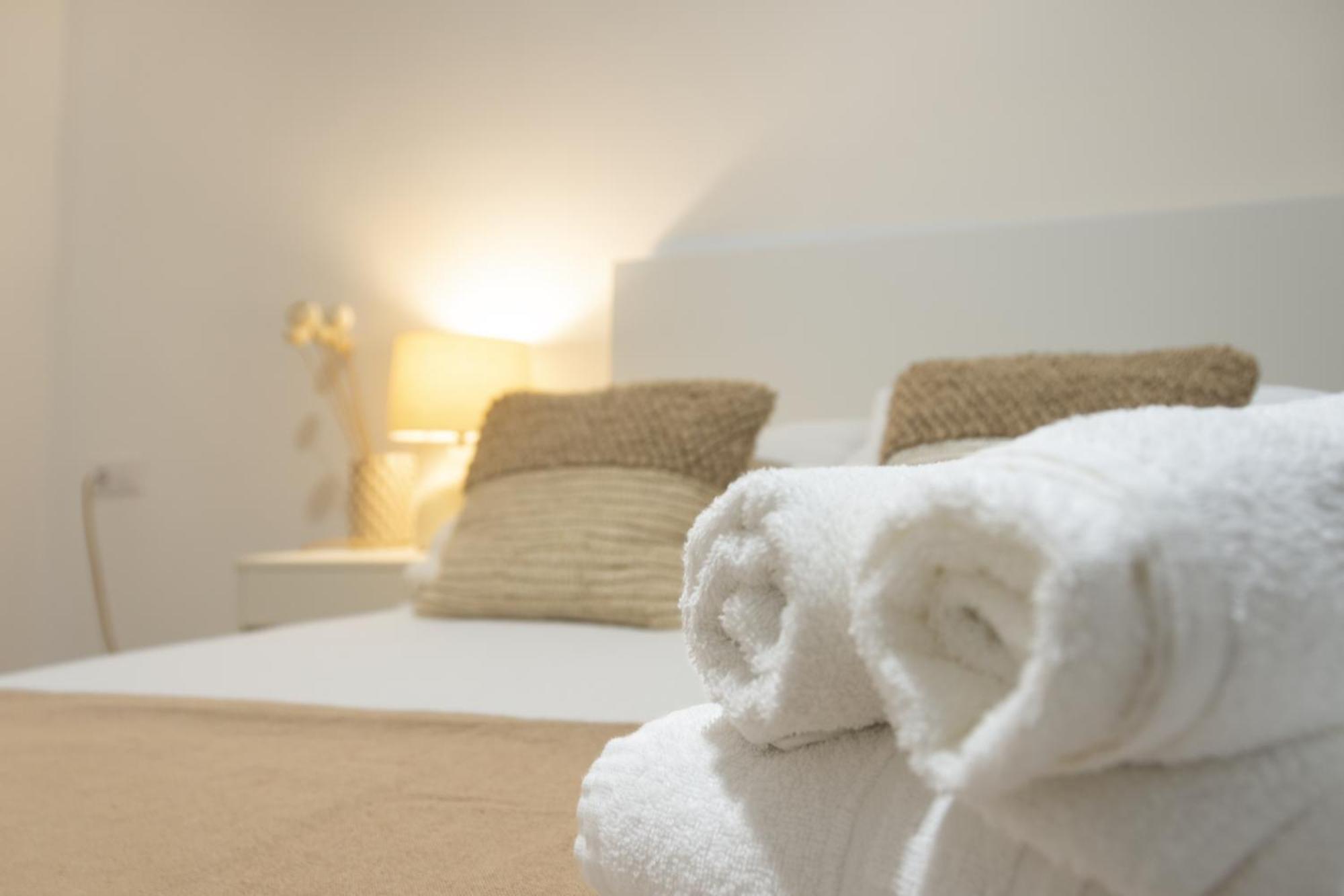 Apartamentos La Tahona Кадис Екстериор снимка
