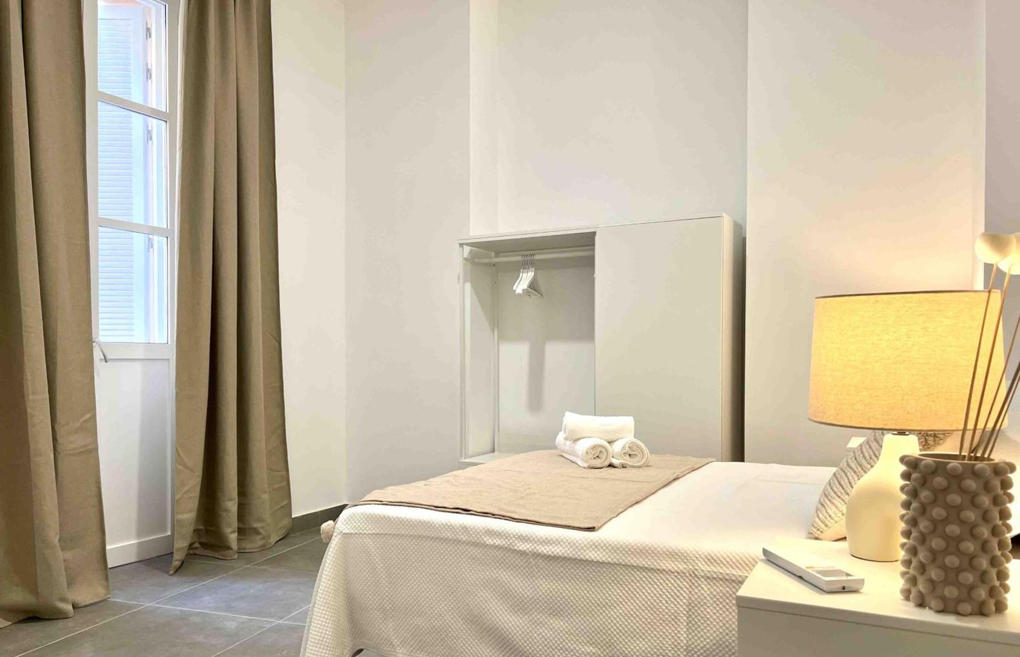 Apartamentos La Tahona Кадис Екстериор снимка