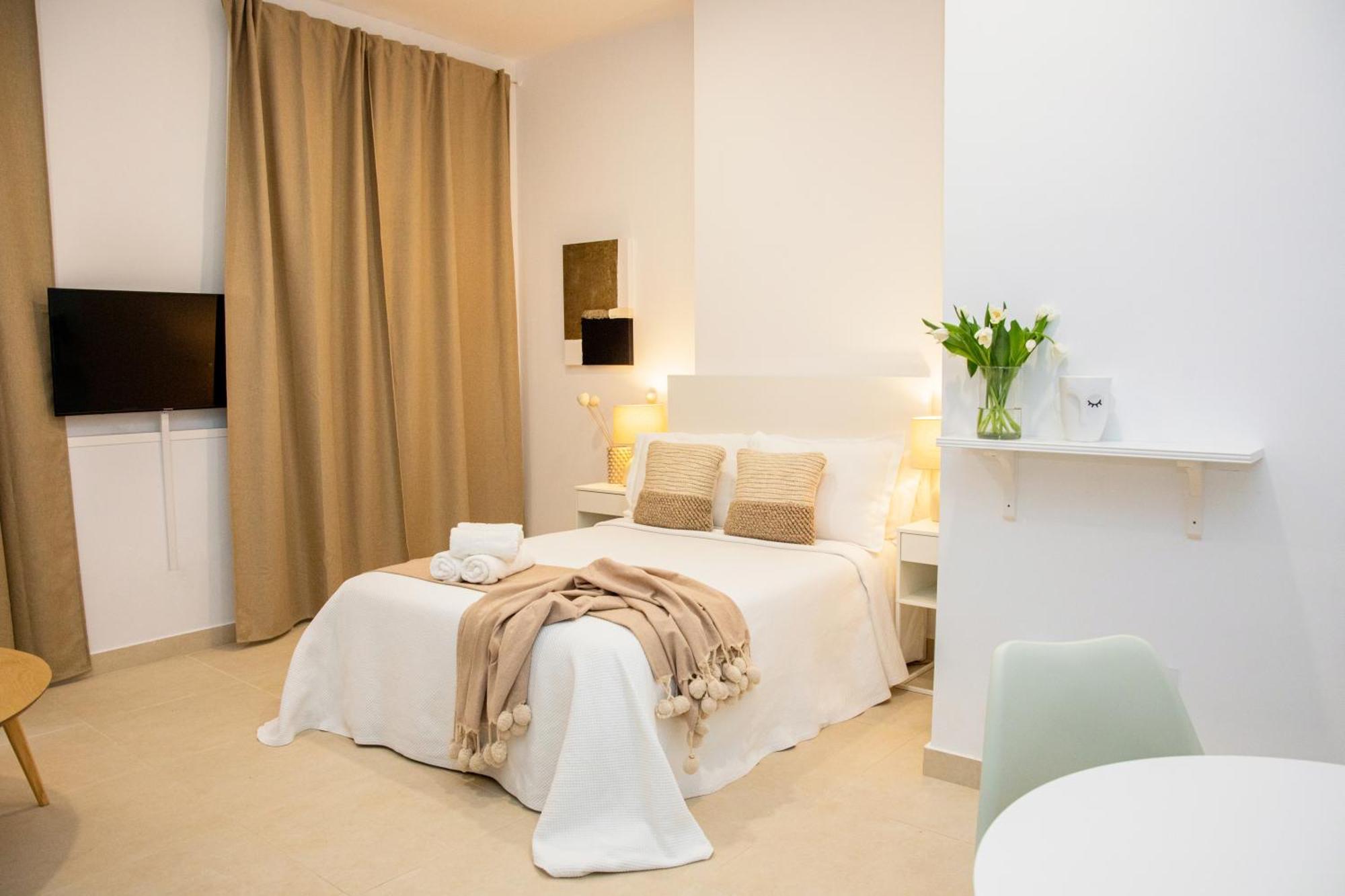 Apartamentos La Tahona Кадис Екстериор снимка