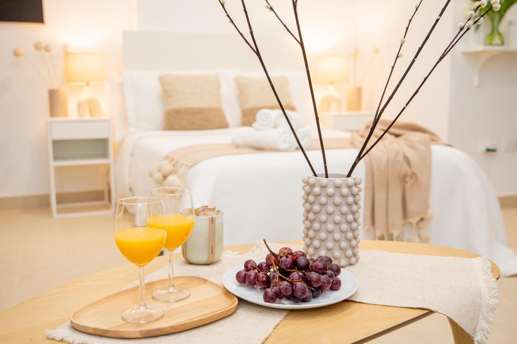 Apartamentos La Tahona Кадис Екстериор снимка